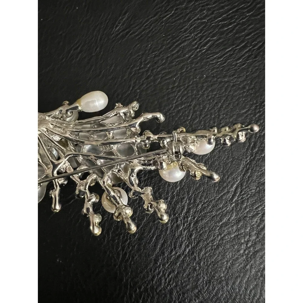 Vintage Floral Mother of Pearl Faux Pearl Rhinestone Brooch Pin 3